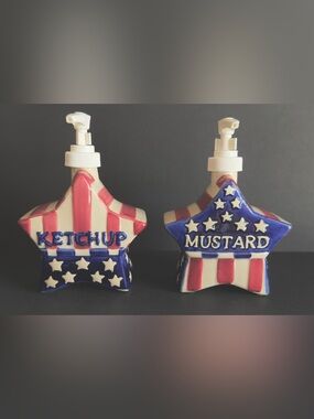 New Boston Warehouse Patriotic Star Shape Ketchup/Mustard Dispensers